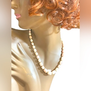 Antique Angel Skin Coral graduated bead necklace Rare