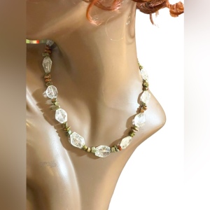 Beautiful handmade artisan clear quartz chunky bead unakite chip bead necklace