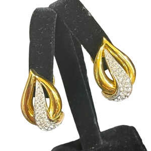 Fine Oscar De La Renta Gold plate rhinestone tear drop pierced earrings