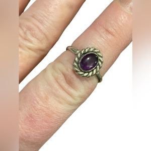 Vintage sterling silver 925 amethyst ring