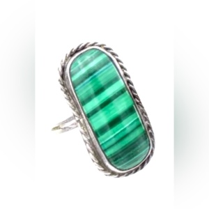 Vintage Sterling silver 925 Malachite elongated Navajo Native Southwestern ring