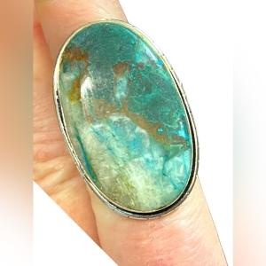 Lovely Large Tibetan Turquoise Oval Chunky heavy sterling silver 925 ring