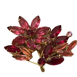 Vintage Juliana? pink crystal gold finish brooch Sparkle!