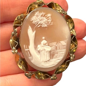 Antique gold filled LG hand carved Shell cameo brooch Rebecca at the well