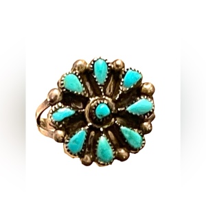 Vintage Southwestern Artisan Handmade turquoise silver flower ring