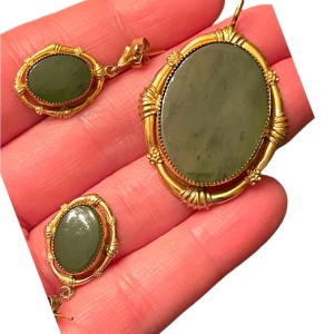 Vintage 12k Gold filled Green Jade Pendant & Earrings set