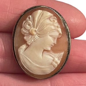 Vintage 800 Silver Shell cameo Victorian lady pendant brooch