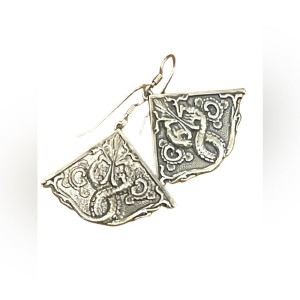 Vintage Sterling silver Double dragon Hallmarked Celtic dangle earring