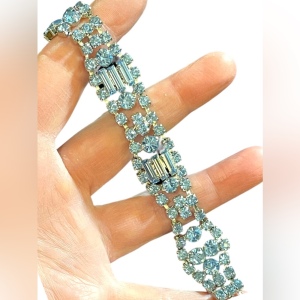 Vintage High Quality Fancy sky topaz blue crystal bracelet