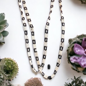 Vintage 64” Indian sead bead necklace black white