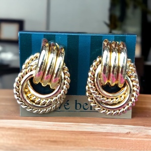 Vintage NEW Harve Benard Gold 1980s earrings