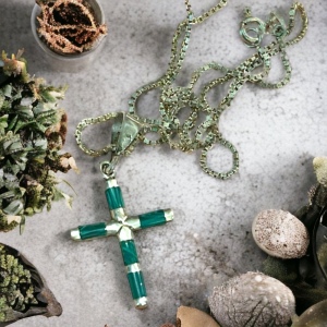 Vintage sterling silver 925 Malachite cross pendant necklace