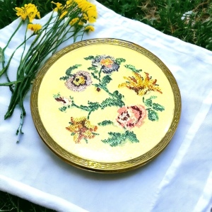 Vintage 1960s Needlepoint petite point Flower compact brass metal