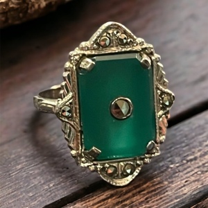 Antique Sterling silver green agate marcasite ring victorian