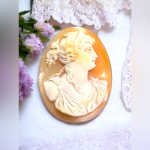 Antique Hand carved unframed Shell cameo goddess