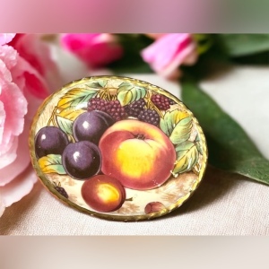 Vintage Ceramic hand painted fruit cameo brooch