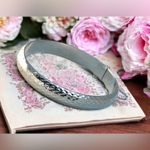 Sterlling silver 925 textured bangle