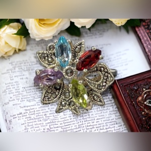 Vintage multi gemstone peridot garnet amethyst topaz marcasite fancy dinner ring