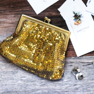 Vintage 1960s Gold metal chain mail change purse rhinestone kiss lock