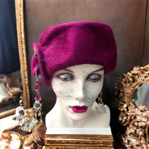 Vintage 1960s felt purple cosmo hat beautiful