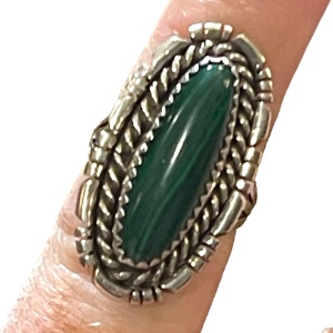 Vintage Southwestern Sterking silver 925 Malachite Oval statement ring Handmade