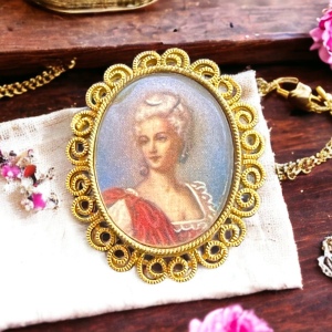 Vintage Karu Gold finish Cameo style lady brooch filagree design