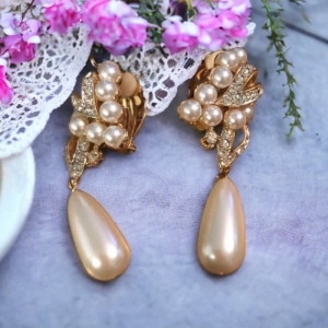 VTG Faux pearl crystal dangle clip on Earrings