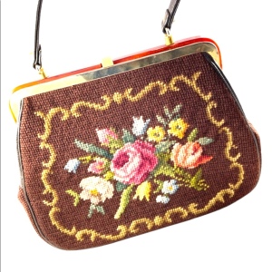 Stunning- Vintage C1950s Needlepoint petite point purse 👛 brown flowers