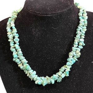 Vintage southwestern Turquoise chip high quality necklace