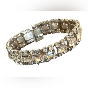 Vintage 1950s Clear Crystal silver finish tennis bracelet