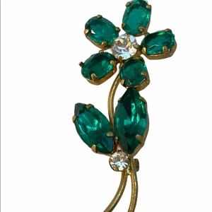 Vintage Green Crystal flower brooch rhinestone Juliana style?