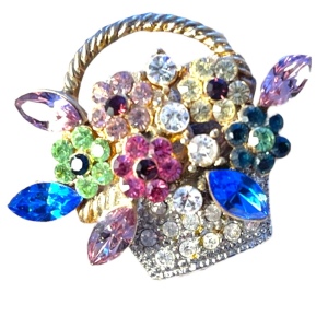 Lovely Beautiful Flower basket crystal gold tone brooch