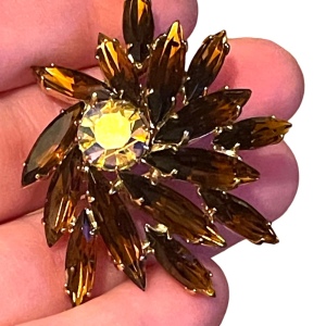 Vintage 1950s Stunning brown Amber starburst CZECH crystal brooch