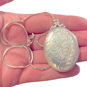 Antique Sterling silver 925 Etched LARGE locket Victorian necklace (B) S…