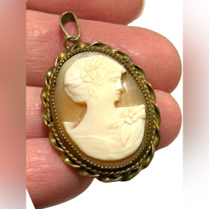 Vintage Brass carved shell Cameo pendant