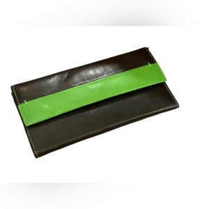 Vintage Holt Renfrew Black & green leather wallet