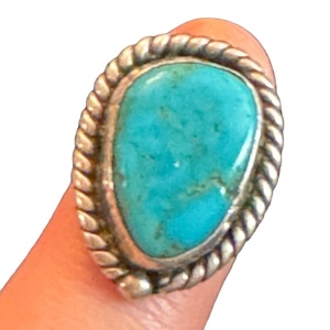 Vintage Sterling silver 925 turquoise handmade Southwestern ring