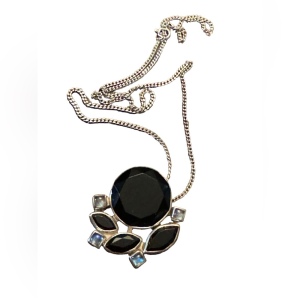 Lovely sterling silver 925 fancy black onyx & moonstone pendant necklace