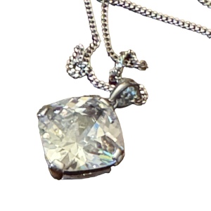 Lovely sterling silver 925 substancial CZ crystal pendant necklace