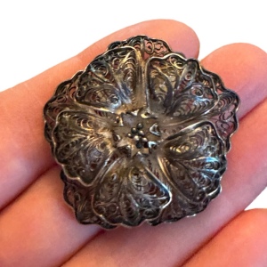 Vintage Mexico Silver filagree flower fancy antiqued brooch