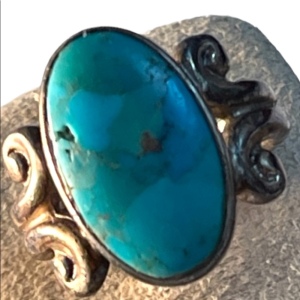 Vintage handmade sterling ring Turquoise Southwestern Native American