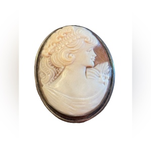 Lovely 800 silver 1940s Victorian lady carved shell large cameo brooch pendant