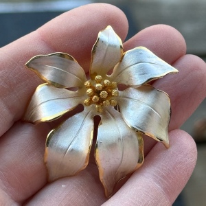 Vintage Cerrito Fabulous Vintage Gold White Poinsettia Brooch Flower Floral