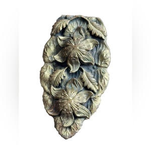 Antiqued brassy finish scarf fur clip flower leaf finish