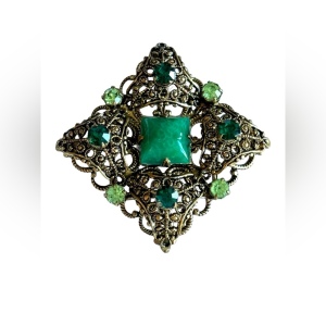 Vintage antiqued green glass crystal fancy filagree brooch