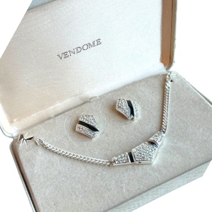 NIB Vendome Rhodium plt vintage high quality necklace & earrings set rhinestone