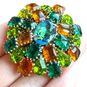 Vintage C1960s Crystal green amber brooch LG Juliana ?