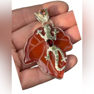 RARE Sajen 925 Sterling silver pendant Carnelian garnet handmade Bali Lizard