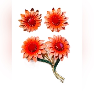 Lovely 1960s Western Germany pink & red plastic flower brooch earrings SET