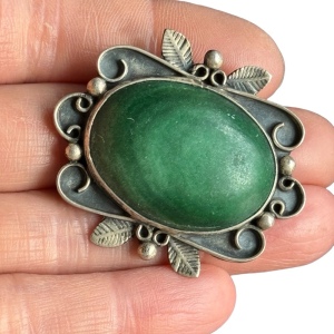 Vintage Mexico IMP SA Sterling Silver 925 Malachite fancy scrolled brooch 1950s